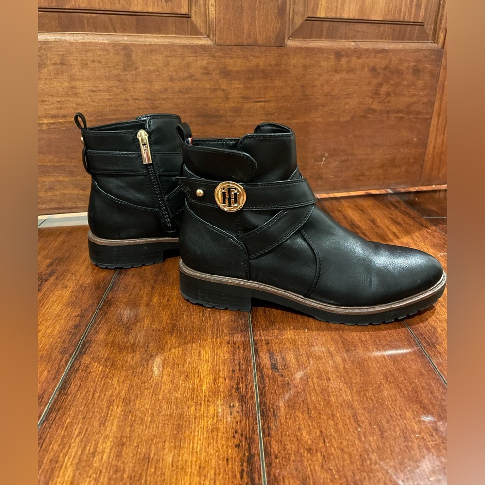 Black ankle Tommy Hilfiger Boots